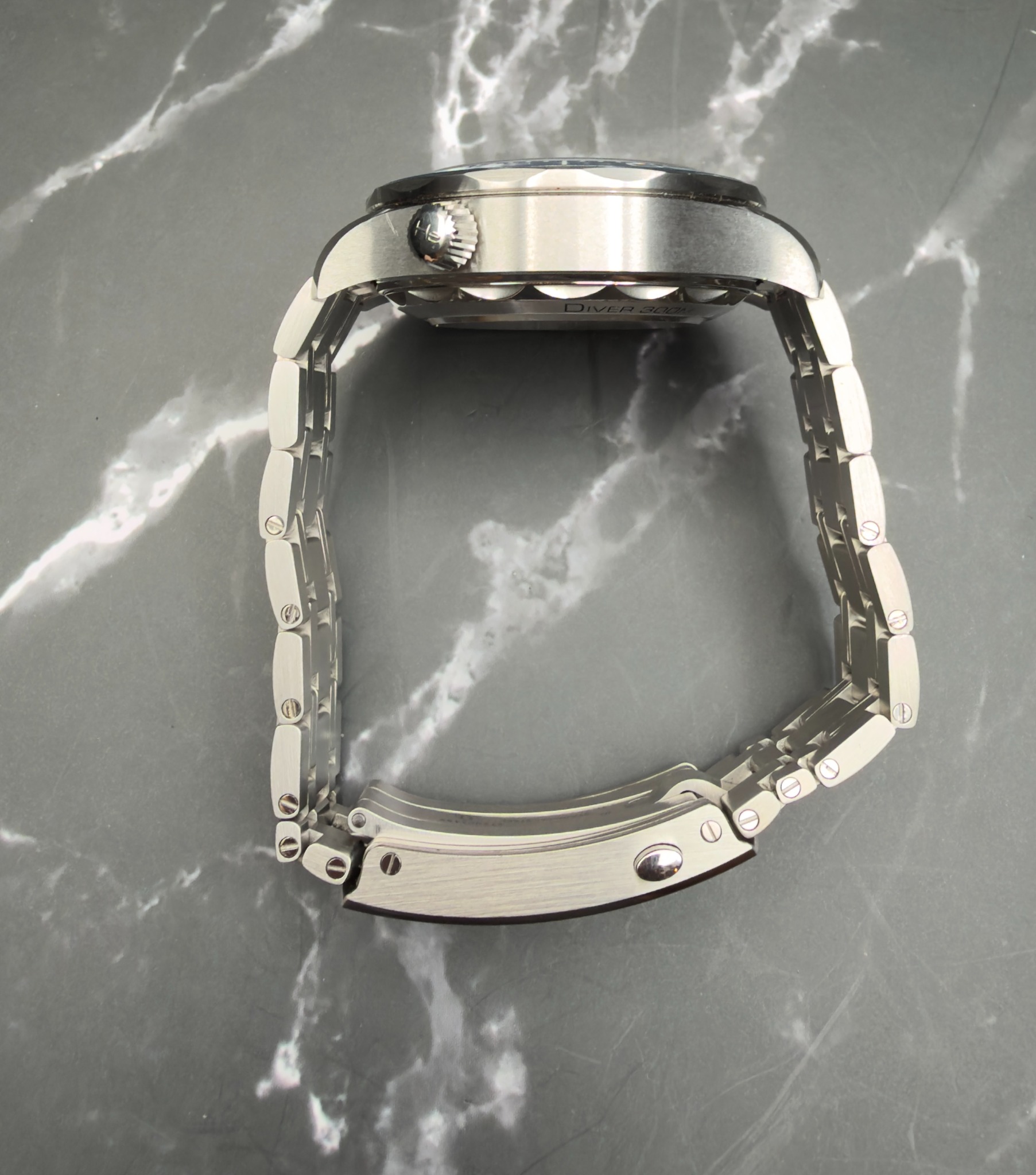Omega Seamaster Diver 300M side profile
